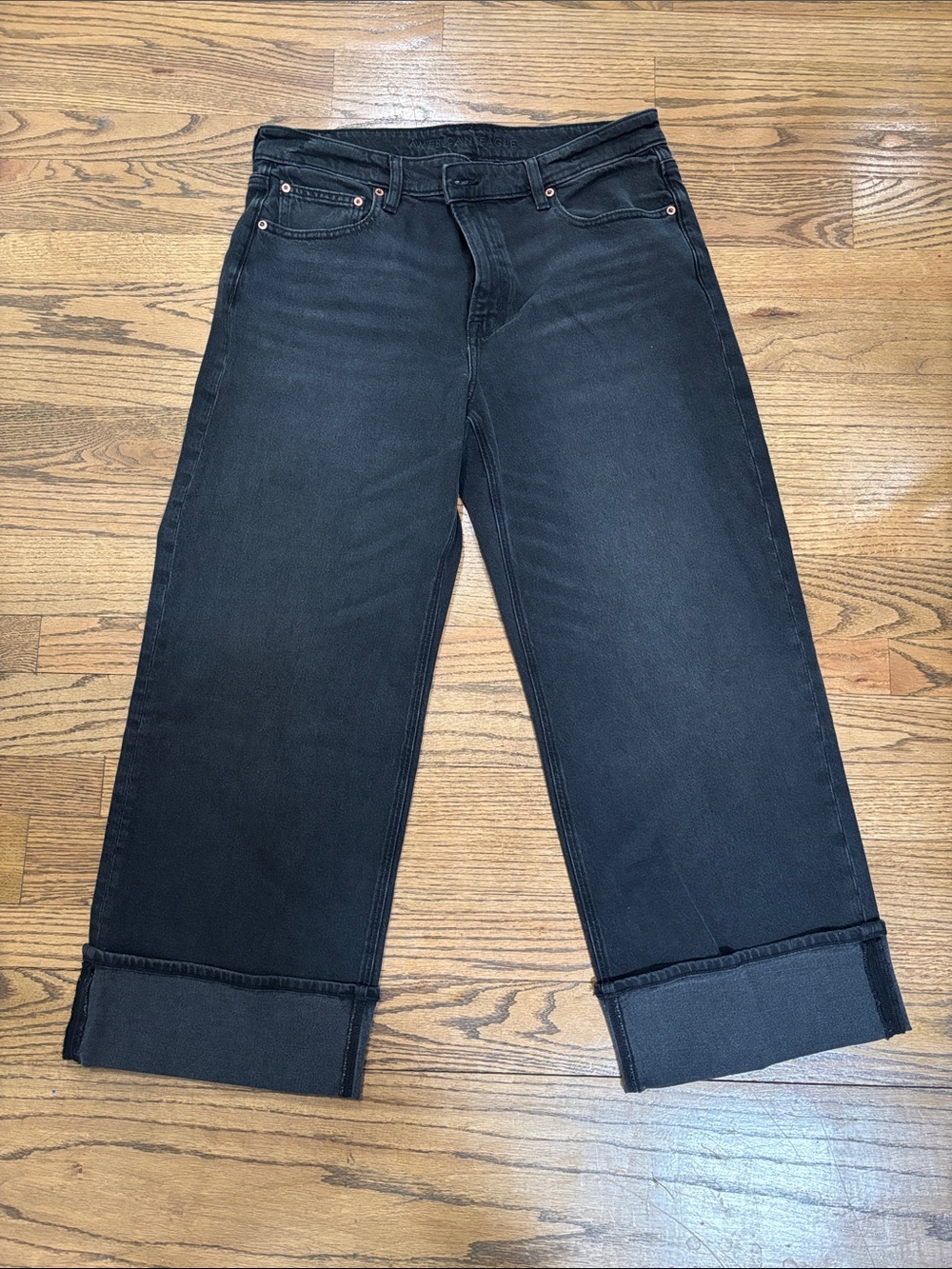 American Eagle Outfitters women’s Black Relaxed Wide-Leg Jeans